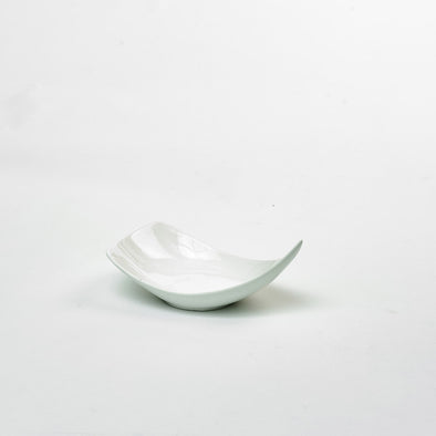 Classic White Porcelain Small Triangular Curved Salad Bowl